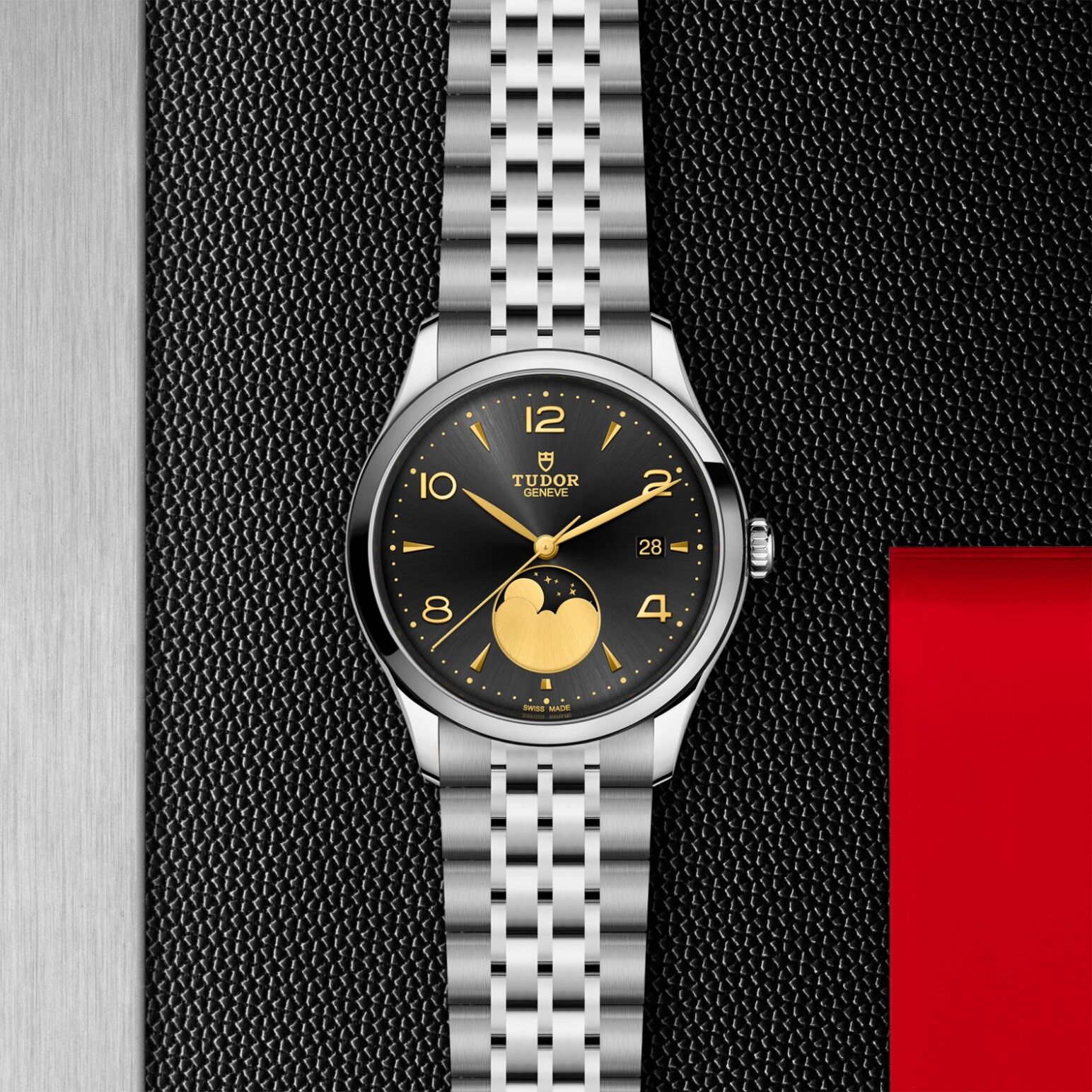 TUDOR 1926 Luna 39mm steel case with polished finish - M91560-0003 at Underwood Jewelers