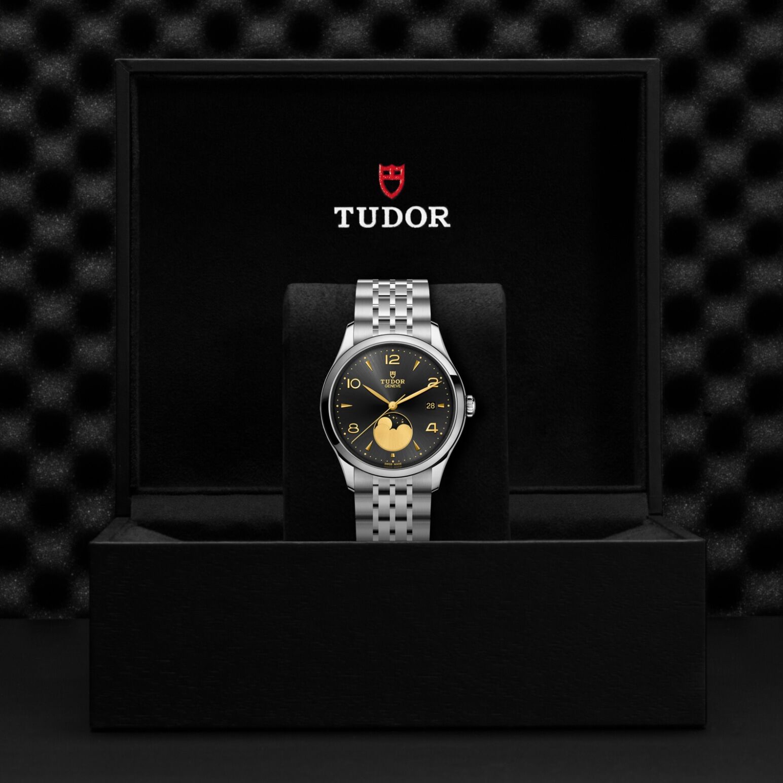 TUDOR 1926 Luna 39mm steel case with polished finish - M91560-0003 at Underwood Jewelers