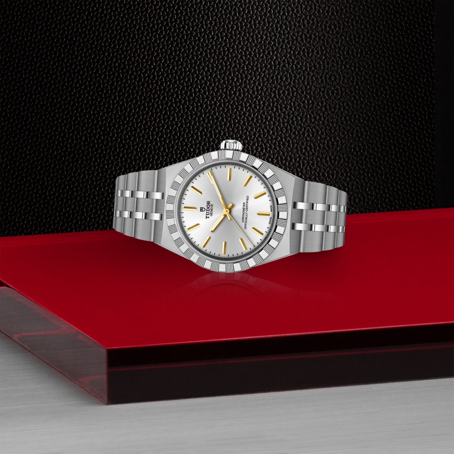 TUDOR Royal 30mm stainless steel case with polished and satin finish - M2830A1A0-0002 at Underwood Jewelers