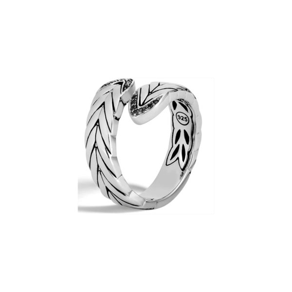 Modern Chain Black Spinel Bypass Ring