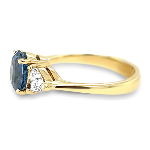 Oval Sapphire & Diamond Ring