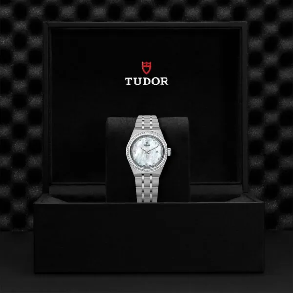 TUDOR Royal 28mm steel case with polished and satin finish - M28320-0001 at Underwood Jewelers