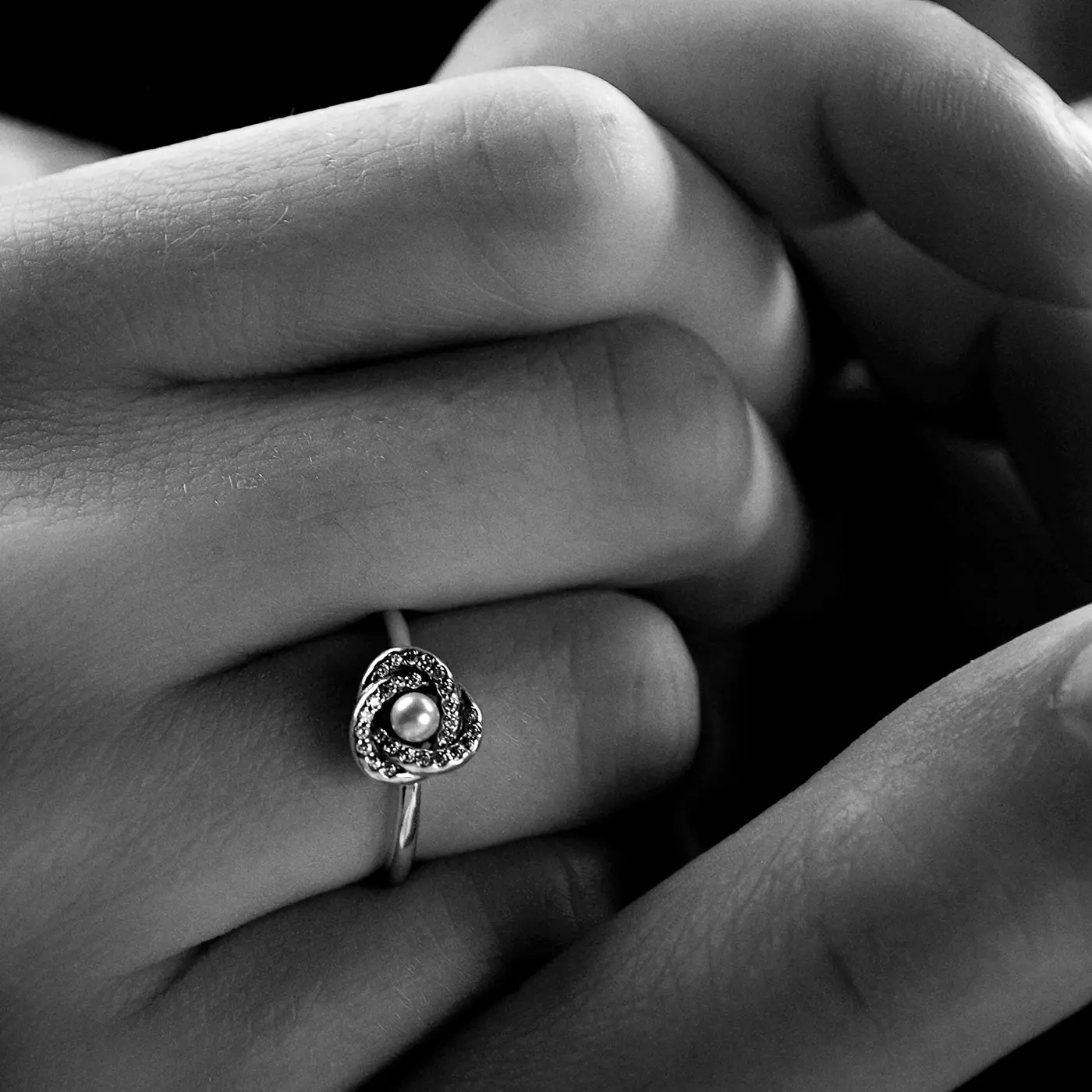 https://www.underwoodjewelers.com/wp-content/uploads/2024/07/handsonoroff.webp