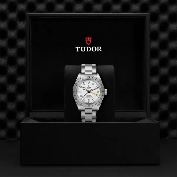 BLACK BAY PRO, 39mm steel case, Opaline dial