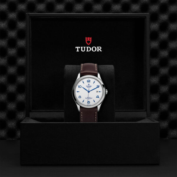 TUDOR 1926, 41mm Steel Case, Opaline And Blue Dial