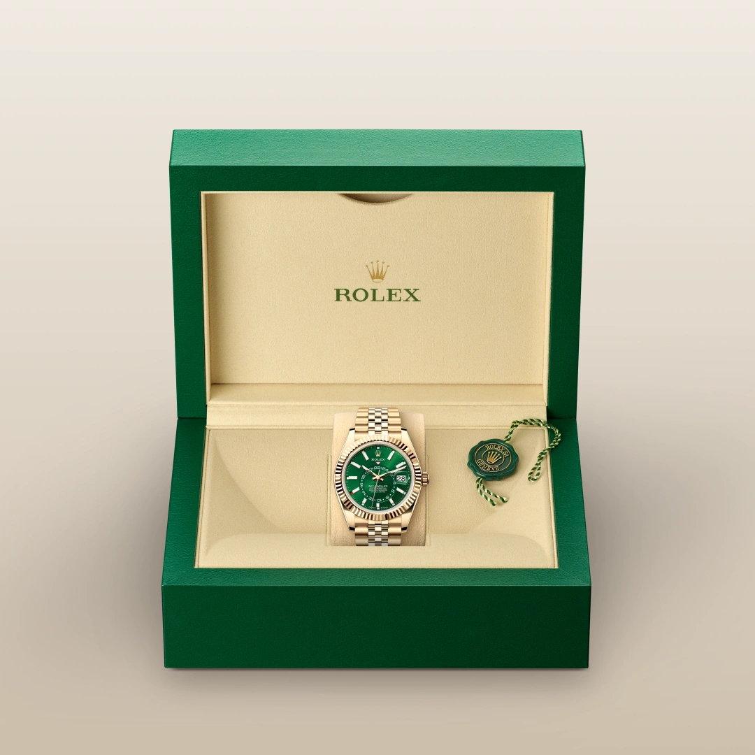 rolex Sky-Dweller in 18 kt yellow gold, M336938-0008 - underwood jewelers