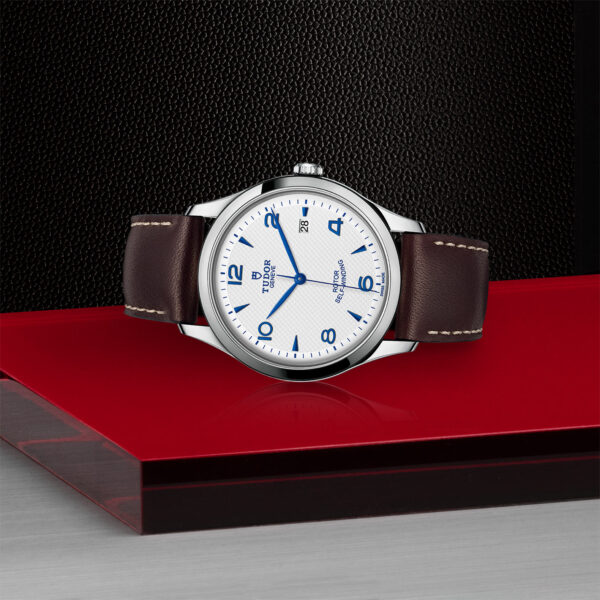 TUDOR 1926, 41mm Steel Case, Opaline And Blue Dial