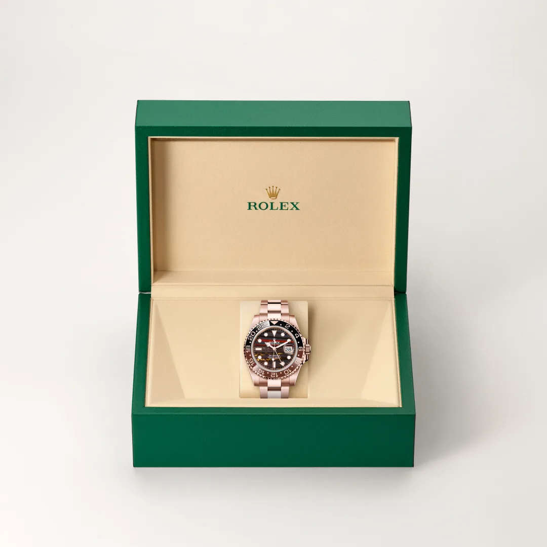Rolex GMT-Master II 18 kt Everose gold, M126715CHNR-0002