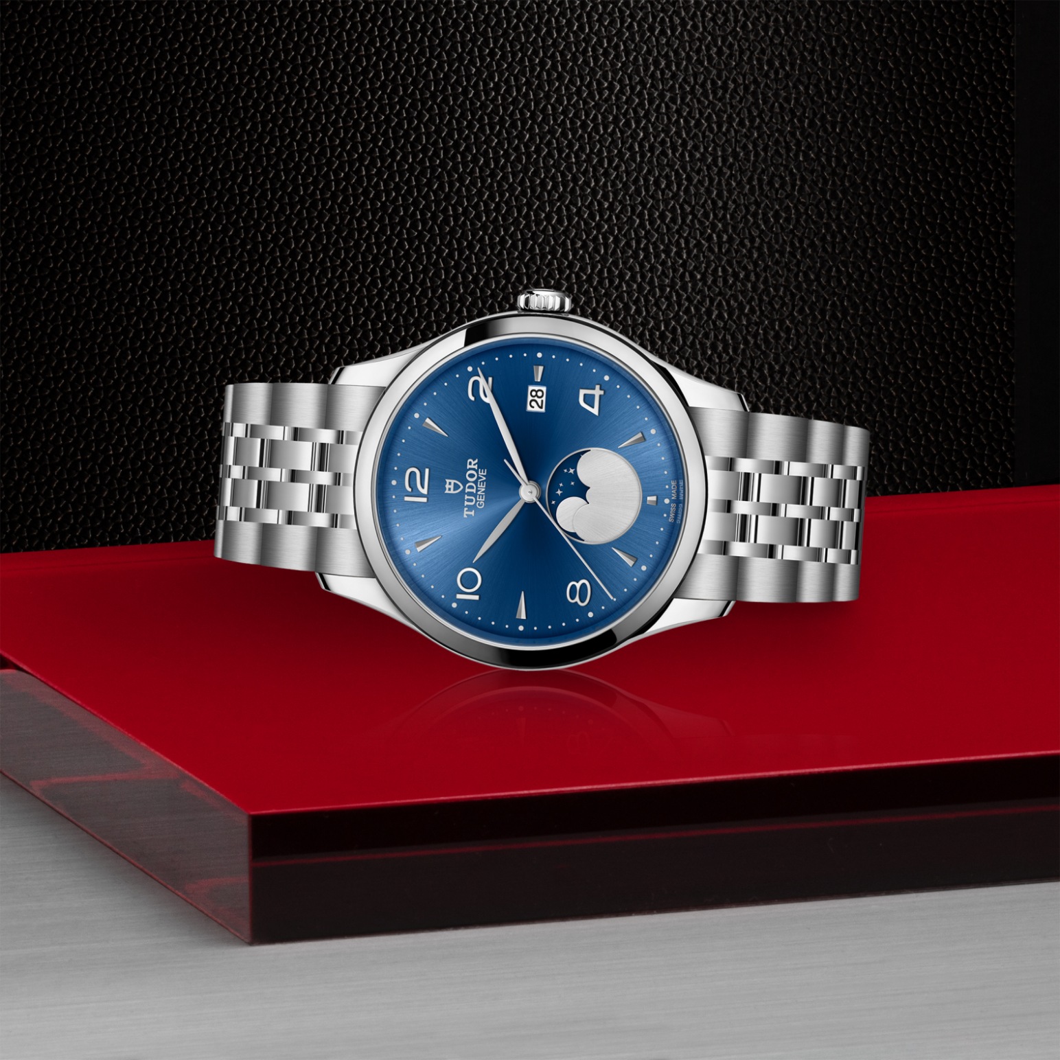 TUDOR 1926 Luna 39mm steel case with polished finish - M91560-0002 at Underwood Jewelers